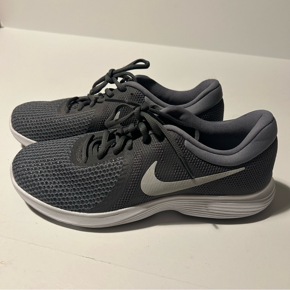 New! Nike RevolutionRunning Shoes Size 9 - Picture 6 of 14